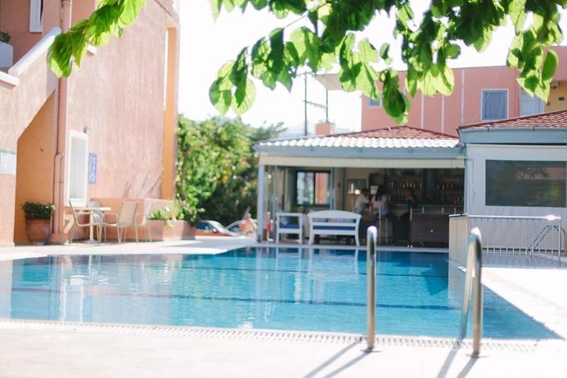 Ormos Atalia Aparthotel Bali  ภายนอก รูปภาพ